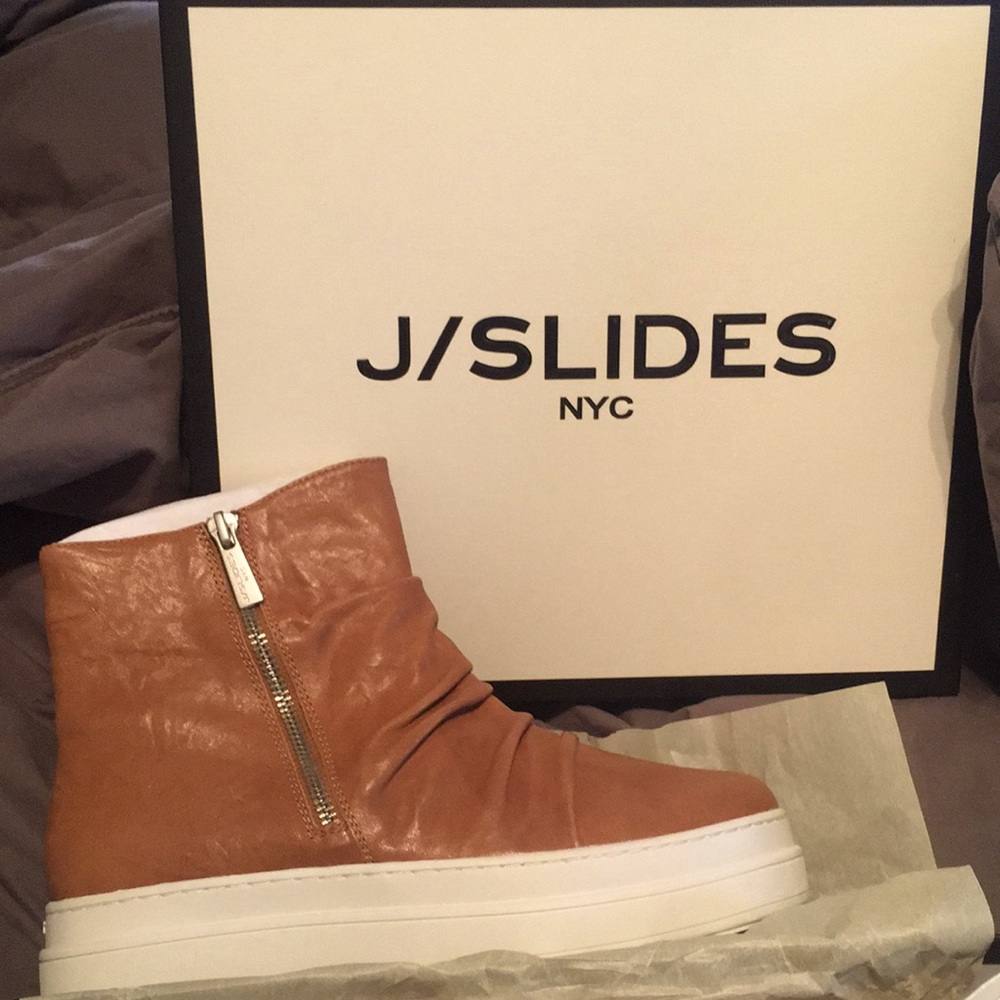 Brand new J/Slides NYC Tan Tina platforms